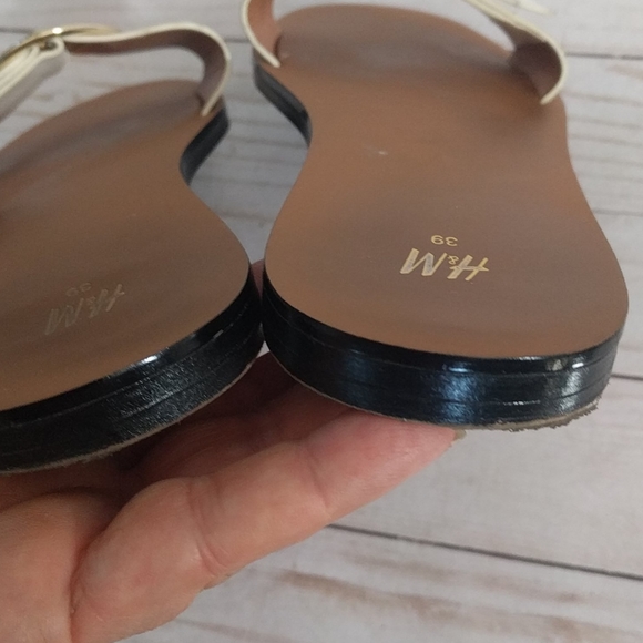 🌺🌺 White summer slippers by H&M🌸🌸 - Picture 5 of 7